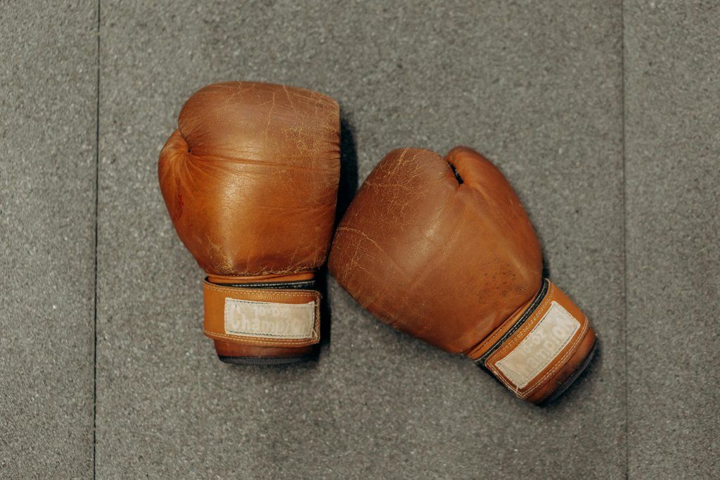 Comment choisir son premier équipement de boxe (gant, protections, chaussures etc...)
